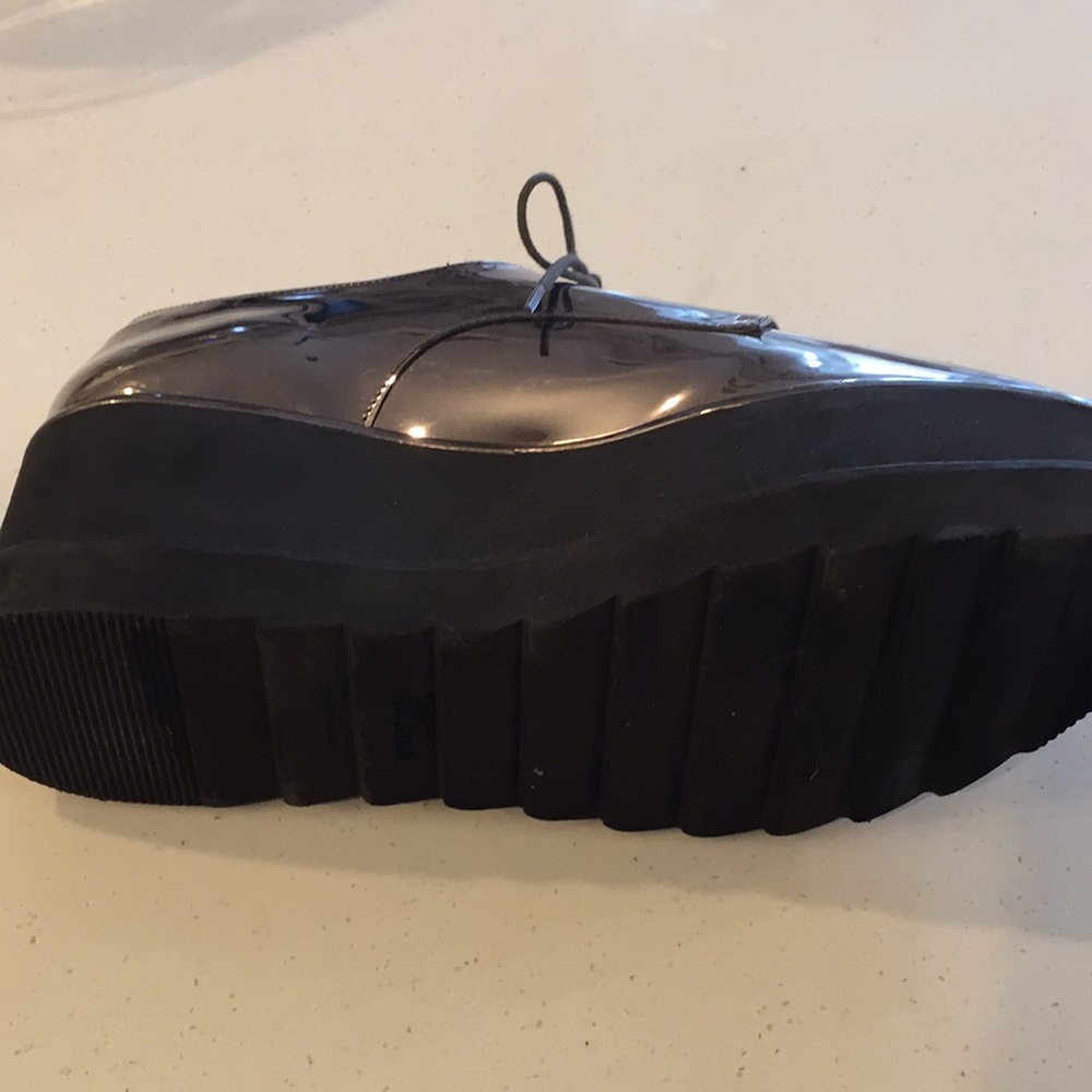Stuart Weizmann Mirror Platform Kent Loafers - Picture 3 of 5